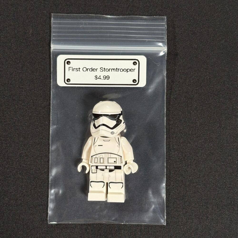 LEGO Star Wars SW0667 First Order Stormtrooper Minifigure round mouth